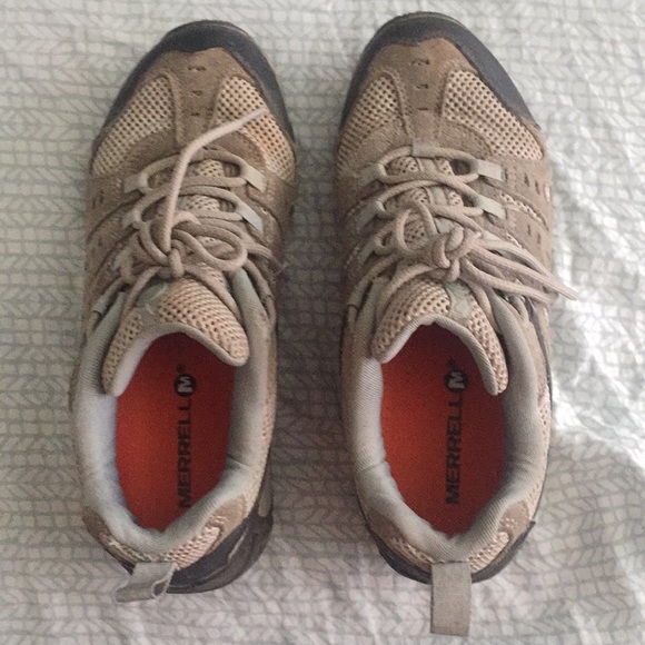 Merrell Shoes - Women’s Merrell hiking shoes 8.5